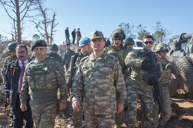 Komutanın Burseya Dağı ziyaretinde dikkat çeken kare 12