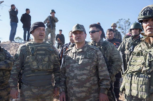 Komutanın Burseya Dağı ziyaretinde dikkat çeken kare 2