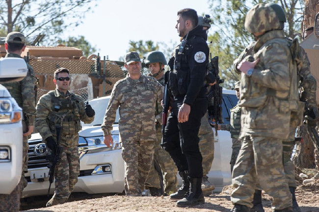 Komutanın Burseya Dağı ziyaretinde dikkat çeken kare 4