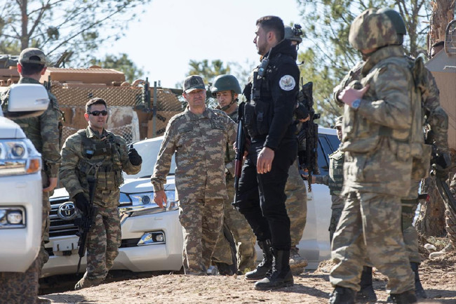 Komutanın Burseya Dağı ziyaretinde dikkat çeken kare 5