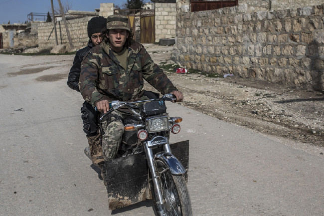 YPG'den kurtarılan köyden ilk görüntüler 12