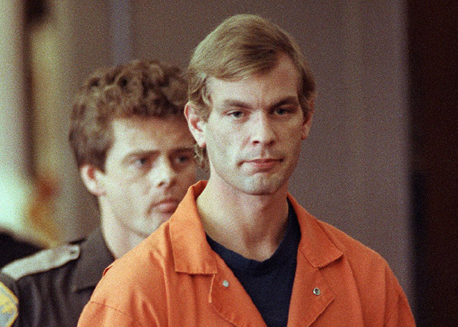 Cinayetlerine hayvanları katlederek başlamış 10 seri katil 4