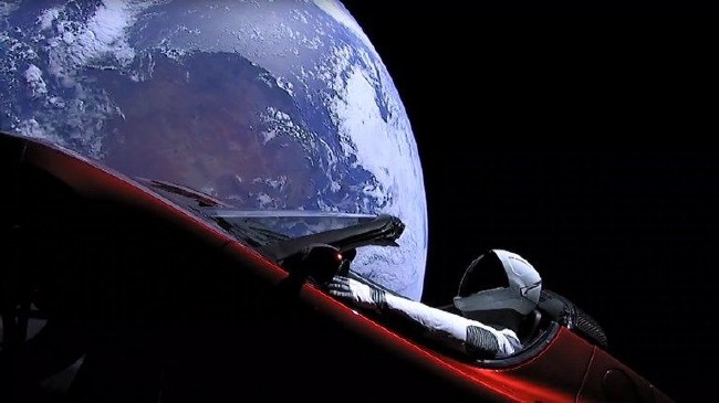 Elon Musk, uzaya gönderdiği mesajı açıkladı 2