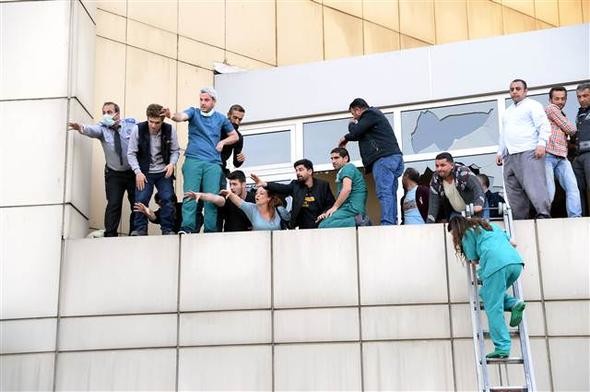 Korkutan yangından kareler 43