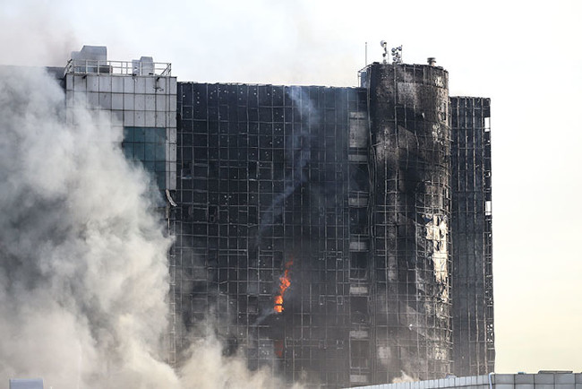 Korkutan yangından kareler 6