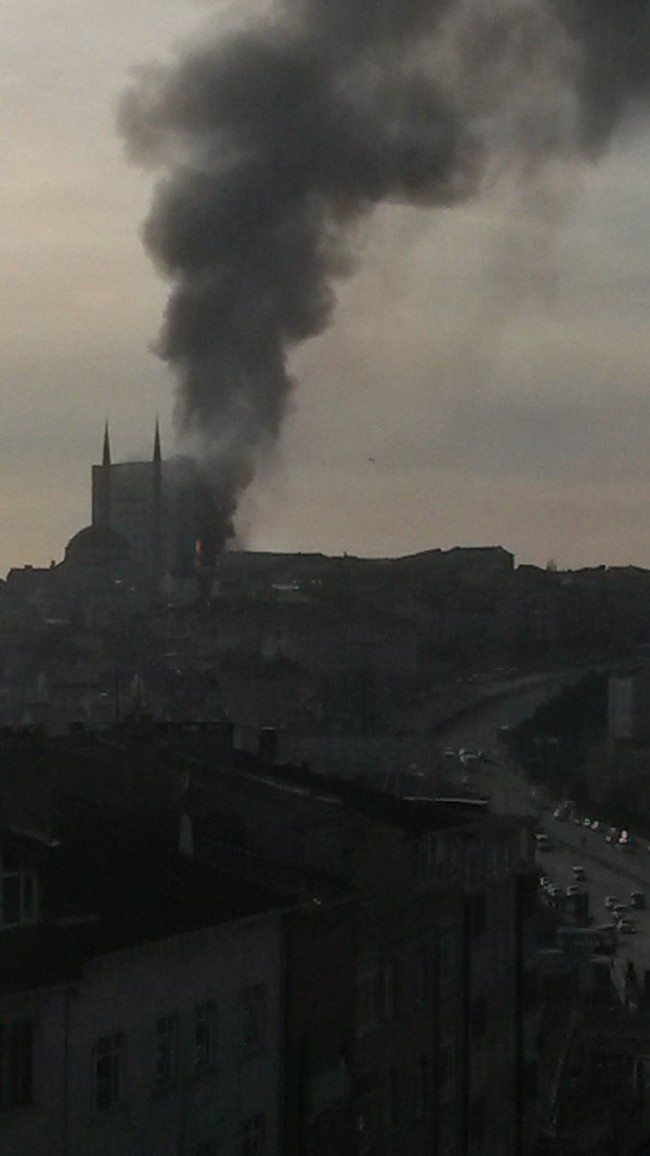 Korkutan yangından kareler 53