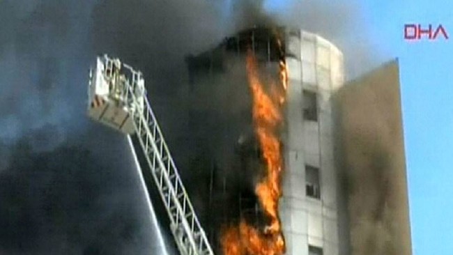 Korkutan yangından kareler 54