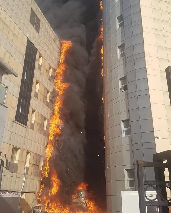 Korkutan yangından kareler 59