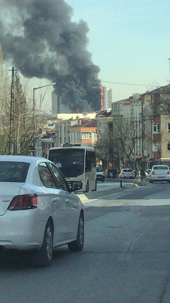 Korkutan yangından kareler 60