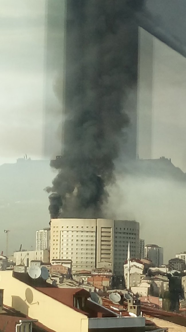 Korkutan yangından kareler 66