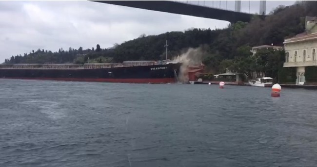 Tarihi yalı kaza sonrası bu hale geldi 4