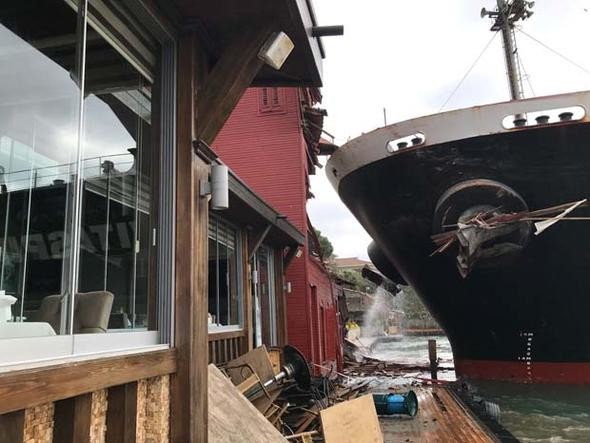 Tarihi yalı kaza sonrası bu hale geldi 10