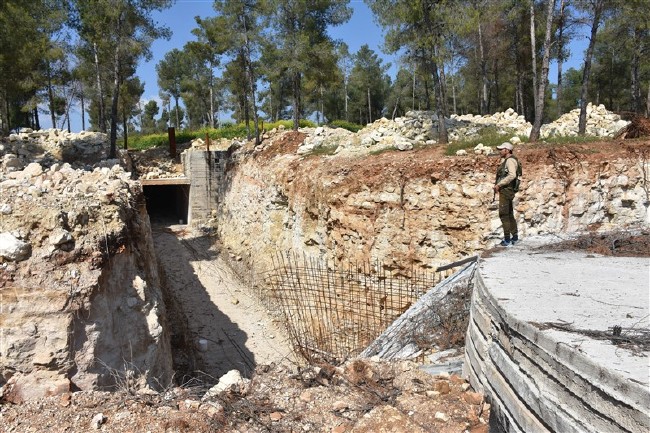 Afrin'de 1000 terörist kapasiteli dev yer altı karargahı 2