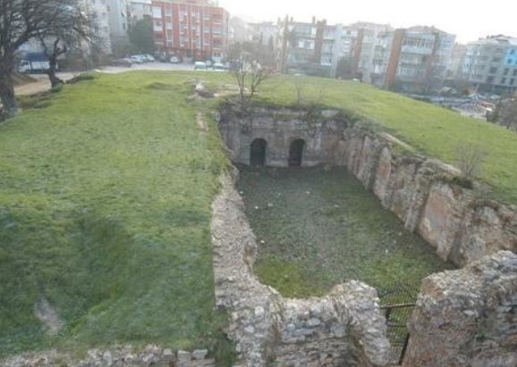 İstanbul'un gizemli adası 16