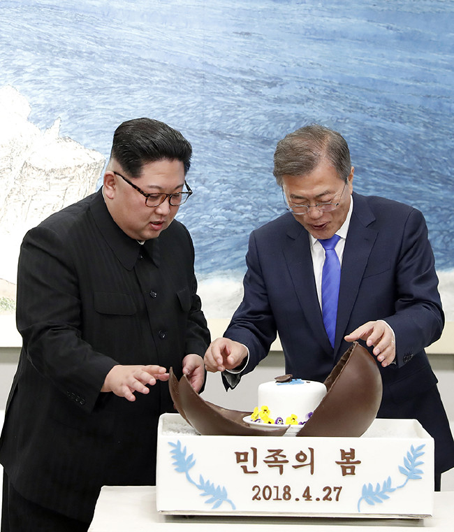 Tarihi zirvede ilk kez basının önüne geçti 36