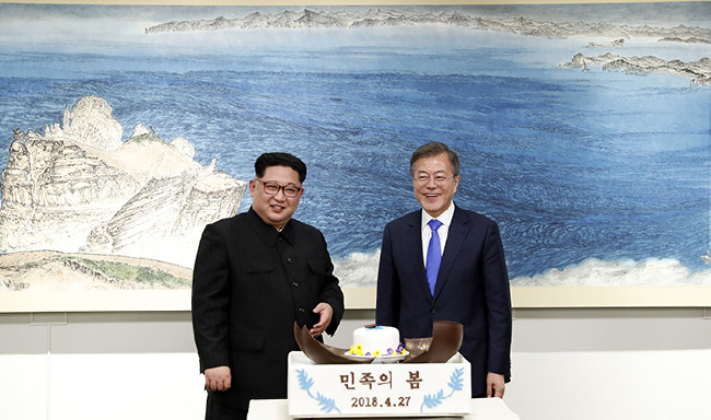 Tarihi zirvede ilk kez basının önüne geçti 37