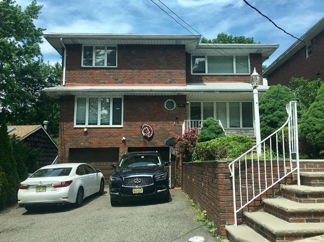 Adil Öksüz’ün eşi ABD’de görüntülendi 7