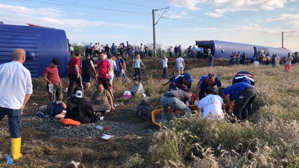 Tekirdağ tren kazası sonrası olay yerinden ilk görüntüler 4