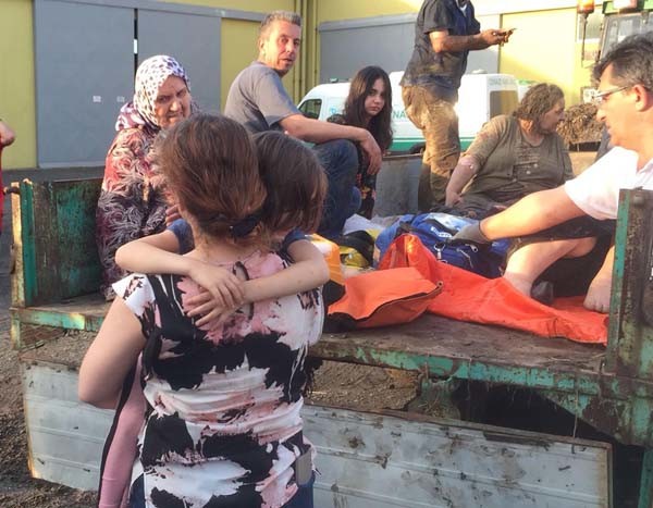 Tekirdağ tren kazası sonrası olay yerinden ilk görüntüler 6