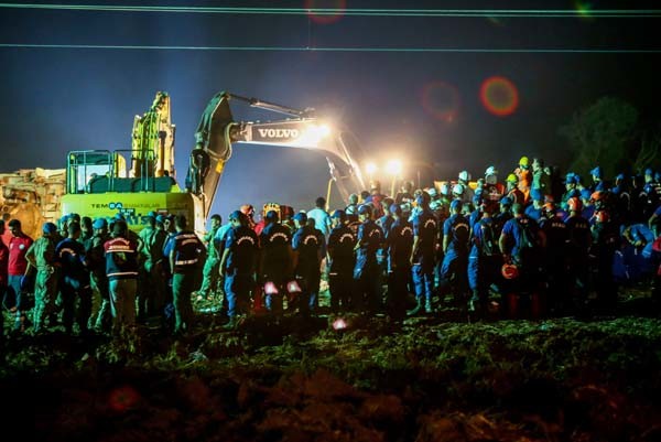 En zor teşhis... Yürekleri yakan anlar... 12