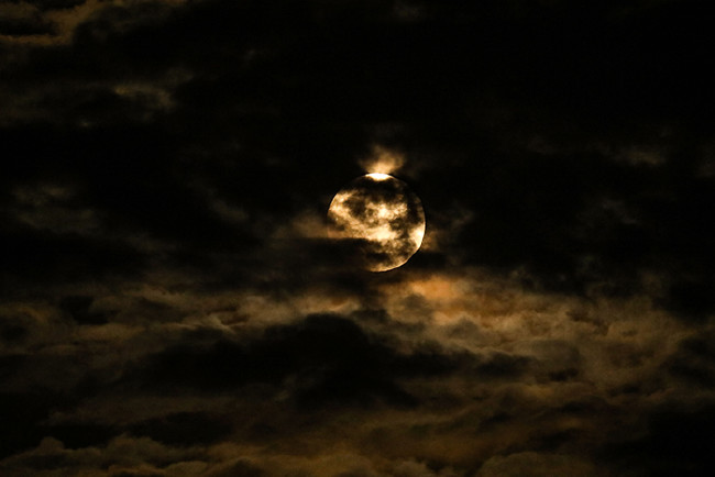 Kanlı Ay Tutulması'ndan nefes kesen kareler 57