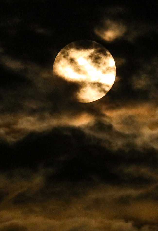 Kanlı Ay Tutulması'ndan nefes kesen kareler 58