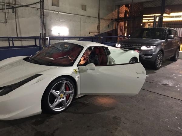 'Tosuncuk' Dubai'de gününü gün ediyor 2