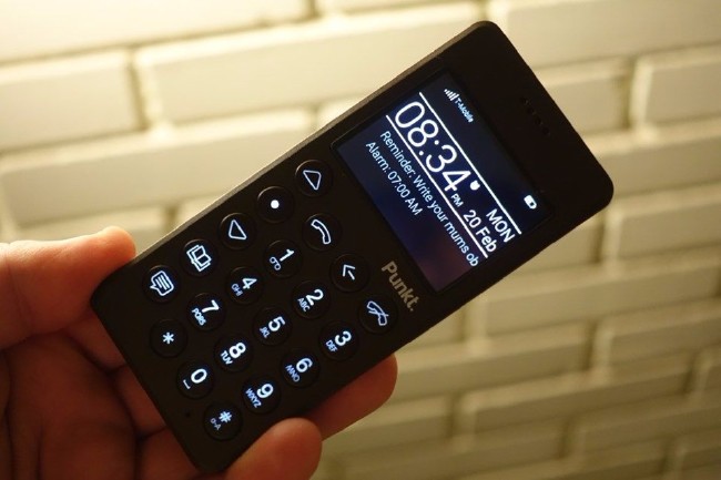 İşte dünyanın en pahalı 'akılsız' telefonu 23