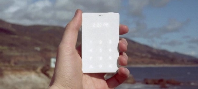 İşte dünyanın en pahalı 'akılsız' telefonu 3