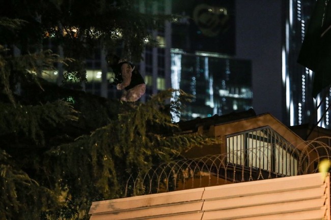 Türk polisi Suudi Konsolosluğu'nda 28