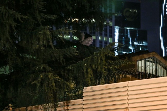 Türk polisi Suudi Konsolosluğu'nda 29