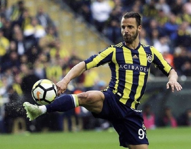 Sezon sonu sözleşmesi bitecek futbolcular 11