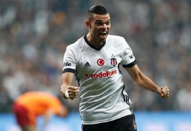 Sezon sonu sözleşmesi bitecek futbolcular 29