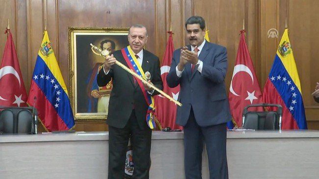 Cumhurbaşkanı Erdoğan'a Simon Bolivar'ın kılıcı verildi 6