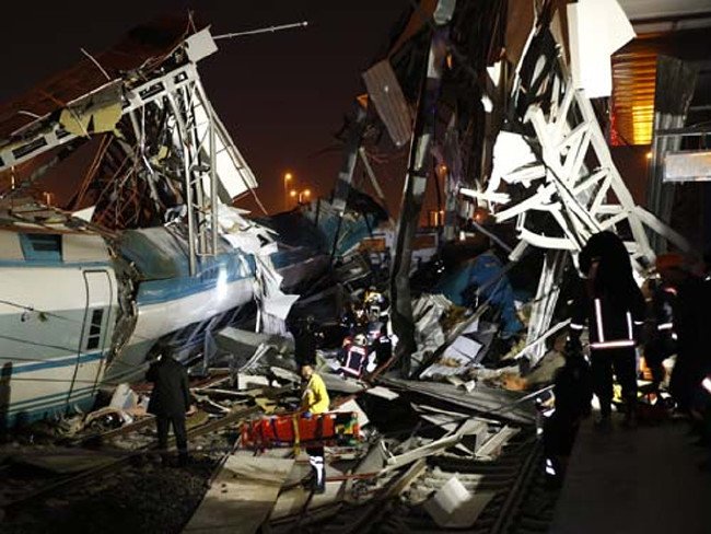 Hızlı tren kazasından kahreden kareler 64