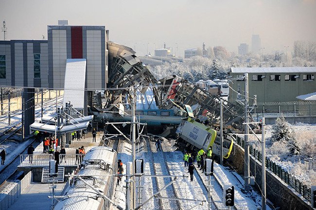 Hızlı tren kazasından kahreden kareler 49