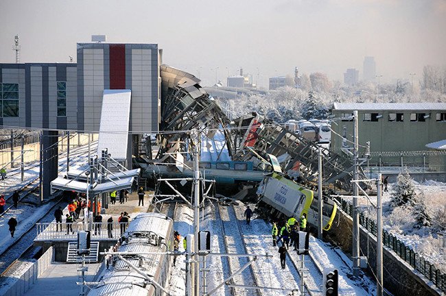 Hızlı tren kazasından kahreden kareler 48