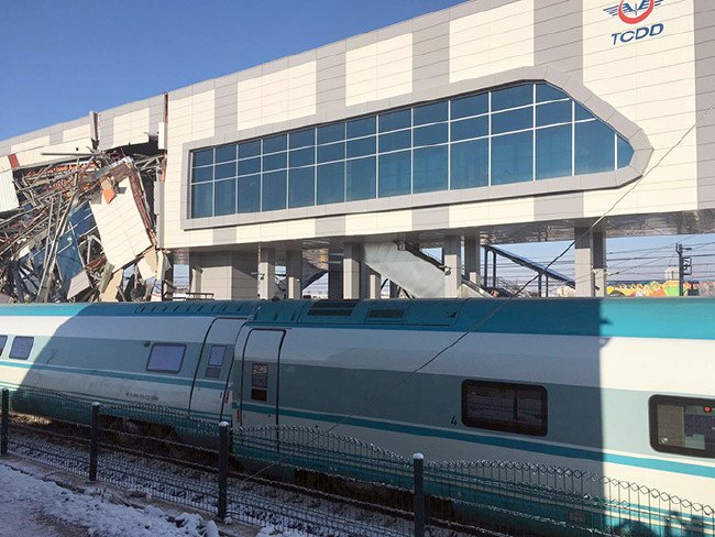 Hızlı tren kazasından kahreden kareler 37