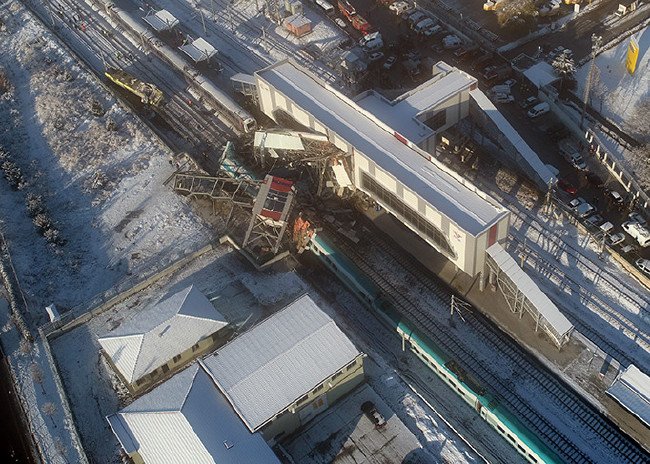Hızlı tren kazasından kahreden kareler 34