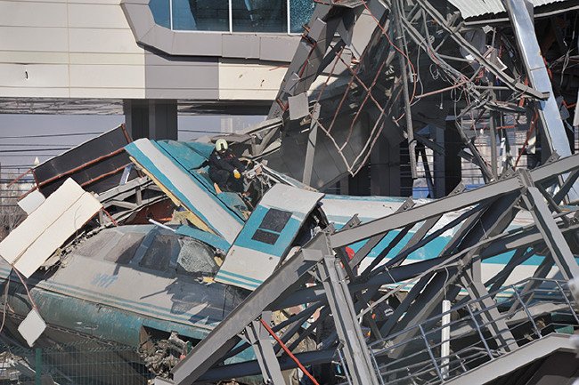 Hızlı tren kazasından kahreden kareler 24