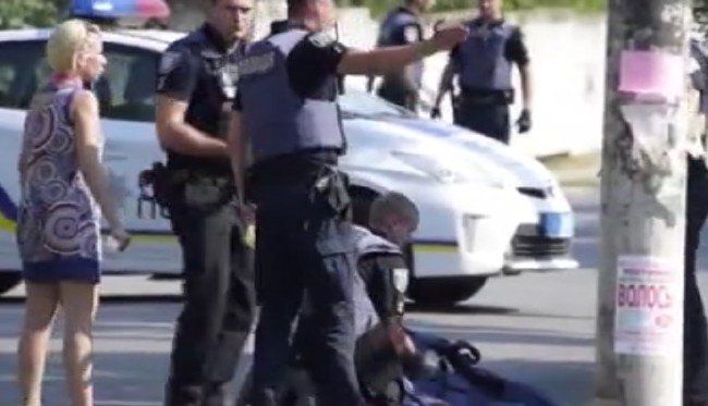 Arkadaşına el bombası verdi, pimini çekip kaçtı 12