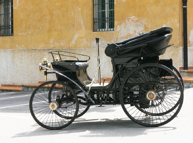 İşte ilk üretilen otomobiller 3