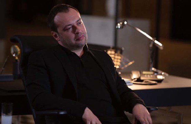 Netflix'ten Hakan: Muhafız müjdesi 4