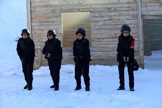 Afgan kadın polisler zorlu kış koşullarında mesleğe hazırlanıyor 11