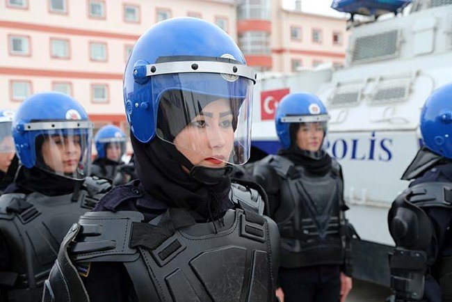 Afgan kadın polisler zorlu kış koşullarında mesleğe hazırlanıyor 19