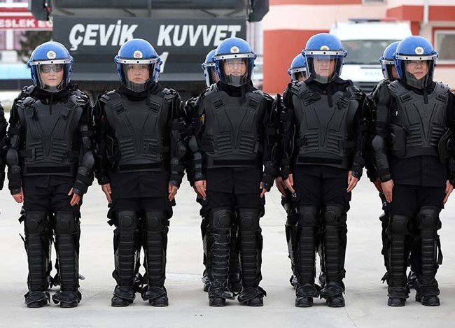 Afgan kadın polisler zorlu kış koşullarında mesleğe hazırlanıyor 20