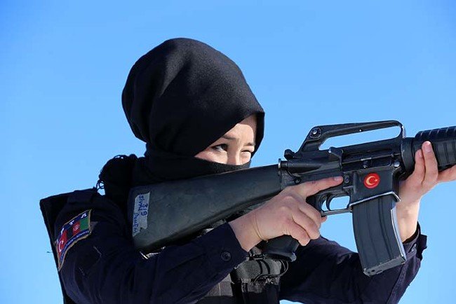 Afgan kadın polisler zorlu kış koşullarında mesleğe hazırlanıyor 39