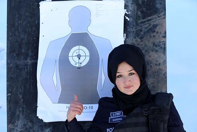 Afgan kadın polisler zorlu kış koşullarında mesleğe hazırlanıyor 45
