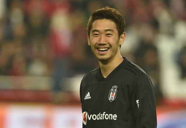 Sosyal medya Kagawa ile yıkıldı 11