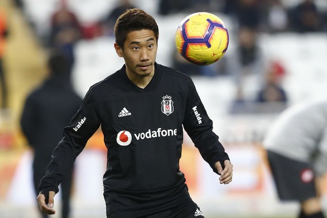 Sosyal medya Kagawa ile yıkıldı 14